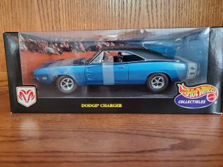 Hot Wheels Collectibles 1969 Dodge Charger Die Cast 1:18 Blue Black Interior