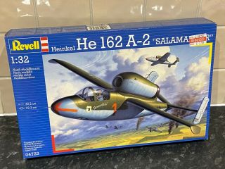 Revell 1/32 Heinkel He.  162 A - 2 Salamander,  Contents.