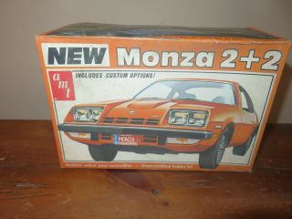 Amt 1976 Chevy Monza 2,  2 Inside 1/25