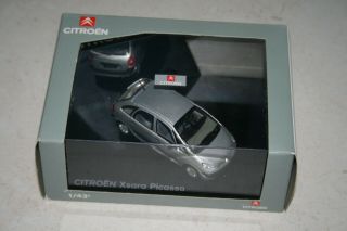 Citroen Xsara Picasso Dealer Box Model Car In 1/43 Scale Silver