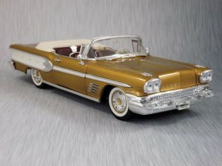 1/18 Road Signature 1958 Pontiac Bonneville Gold - N Acme Gmp