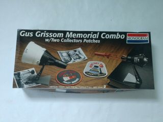 1999 Monogram 85 - 4166 Gus Grissom Memorial Combo With Patches 1/48