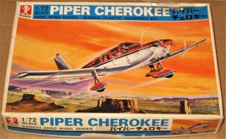 New/box Orig’l 1976 Vintage Bandai Japan 1/72 Piper Cherokee Model Airplane Kit