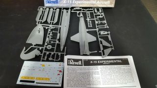Revell 1:72 USAF X - 15 Experimental Aircraft 85 - 5247 Model Kit 2