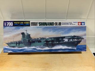 1/700 Japanese Navy Aircraft Carrier " Shinano " Tamiya Plastic Model