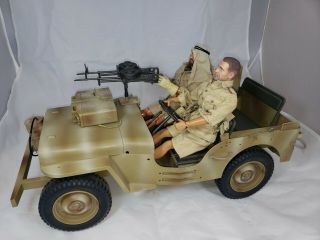 Soldiers Of The World Us Military Vehicle Jeep 1/6 Scale With 2 Figures 12 "
