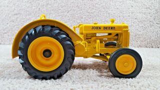 1997 Ertl 1:16 Diecast John Deere Model " Bi " Tractor 1936 Industrial Yellow B