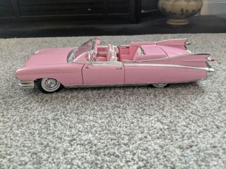 Maisto Cadillac El Dorado Biarritz 1959 1/18 Scale Die Cast Model Car in Pink 2