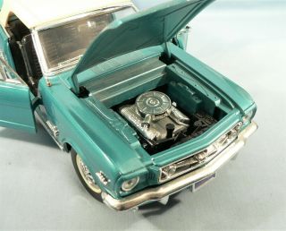 FORD MUSTANG 1964 MIRA Die - cast metal 1:18 scale BOX & PACKING 3