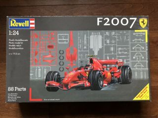 Revell 07252 Ferrari F2007 Formula 1 1/24 Scale Race Car Model Kit