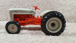 1998 Ertl 1/16 Scale Diecast Ford Model 640 Farm Toy Tractor Wide Front