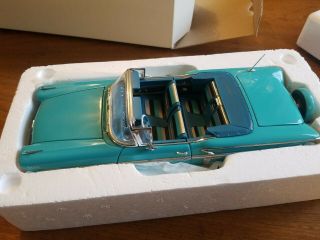 Danbury 1958 Chevrolet Impala Die - Cast Car 1:24 Scale Read