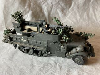 Vintage 1/35 Scale Wwii Us Army Half Track & Soldiers Model Built - Up