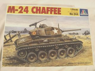 1/35 Italeri Us Army M 24 Chaffee Tank 244 Markings 4/5 Versions Complete