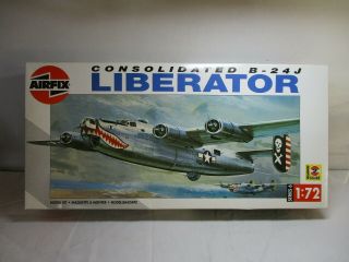 Airfix " Series 6 " 1/72 Consolidated B - 24j Liberator (06010)