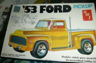 Amt T410 1953 Ford Pickup Vintage " Street Rods " 1/25 Model Car Mountain