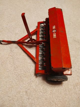 Vintage CARTER Tru Scale Tractor Pull Type Grain Drill Seeder Farm Toy 1/16 2