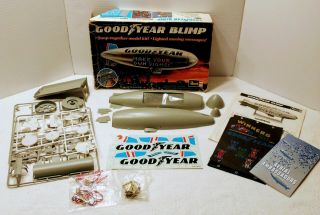 Vtg 1975 Revell Model Kit Goodyear Blimp Lighted Moving Messages