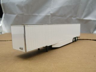 Dcp White Tandem Axle Van Trailer No Box 1/64.