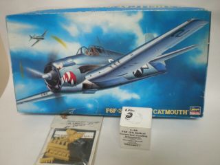 1/48 Hasegawa Grumman F6f - 5 Hellcat 