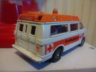 Corgi CHEVROLET VAN Ambulance DIECAST Toy Car VINTAGE,  attendant / stretcher 3