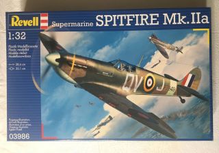 Supermarine Spitfire Mk.  Iia - Revell 1/32 Scale Unassembled Aircraft Kit 03986