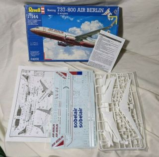 2 Revell Model Kits Boeing 737 - 800 Air Berlin 1:144 & Douglas DC - 7C 1:122 2