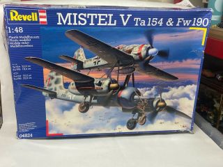 Revell 1/48 Mistel V Focke Wulf Ta.  154 & Fw.  190,  Contents
