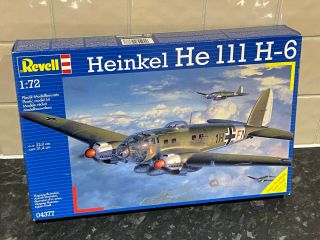 Revell 1/72 Heinkel He.  111 H - 6,  Contents.