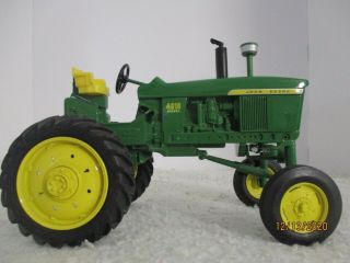 Ertl John Deere 4010 High Crop Tractor Diecast 1:16