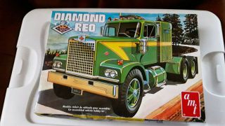 Amt Diamond Reo 1/25 Scale Model Truck Kit 719/6 Open Box Complete 2011