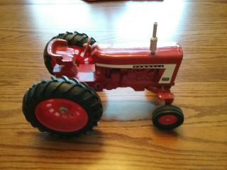 Ih Farmall 656 Dc 1/16 Toy Farm Tractor Wide Front Slightly