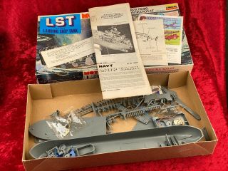Classic X5366 LINDBERG 7406M WWII LST,  1/245 scale plastic kit,  Motorized 2