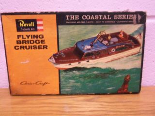 Revell Chris Craft Flying Bridge Cruiser,  Vintage Model Kit