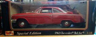 Maisto 1962 Chevrolet Bel Air 2 Door Hardtop 1:18 Scale Red