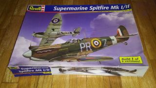 Revell 1/32 Scale Model Kit 85 - 5516 - Supermarine Spitfire Mk I/ii - Unstarted