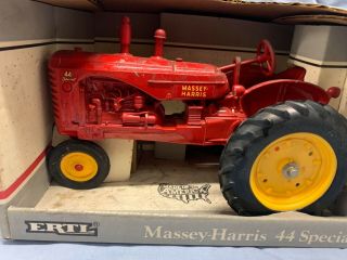 VINTAGE Ertl 1:16 Scale Massey Harris 44 Special Toy Die Cast Tractor w/ box 2