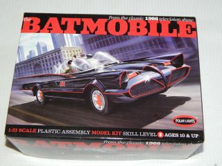 Polar Lights 1/25 Batmobile From The Classic 1966 Tv Show Parts 2011