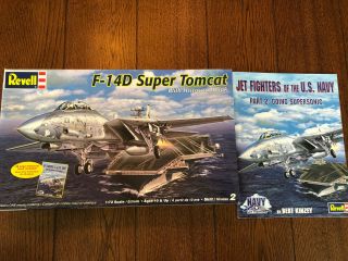 1/72 Revell F - 14d Tomcat Model Kit With Historical Book - Parts Complete