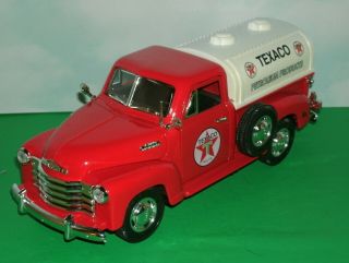 1/18 Scale 1953 Chevy 3100 Texaco Fuel Tanker Truck Diecast Model - Mira 6401