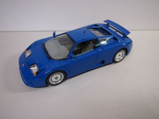 Burago 1/18 - Cod.  3035 Bugatti Eb 110 1991 - Blue