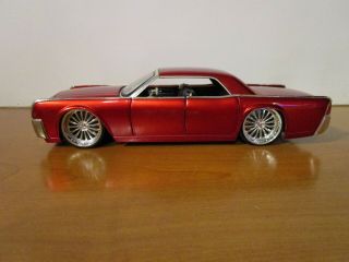 Jada 1/24 Dub City Candy Red 1963 Lincoln Contenetal Issue No Box