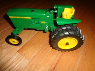 Vintage John Deere 3020 Metal Farm Toy Tractor With Rubber Wheels - 1/16 Scale