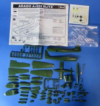Revell 1:72 Arado Ar - 234 B - 2/c - 2/c - 3 Blitz Plastic Kit H - 4162u
