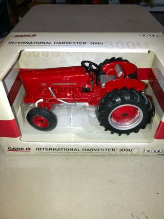 International 300 Utility Tractor 1/16 Wf Ih Mib