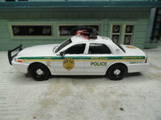 GREENLIGHT POLICE MIAMI DADE FORD CROWN VIC CUSTOM UNIT 2