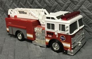 Tonka Firetruck Tkfd 46 With Ladder Makes Sound & Lights Flash Fire Engine 2011