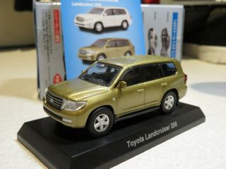 1/64 Kyosho Toyota Land Cruiser 200 Diecast (gold)
