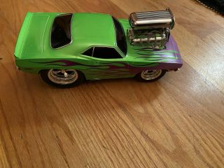 2000 Funline Muscle Machines 1:18 Scale Daimler Chrysler Green Purple Flames
