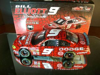 Bill Elliott 9 Dodge Dealers Viper 2002 Dodge Intrepid R/t 1:24 Action 9,  084